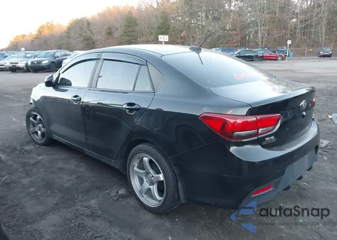 2019 Kia Rio S z USA, uszkodzony, nr VIN 3KPA24AB2KE181179